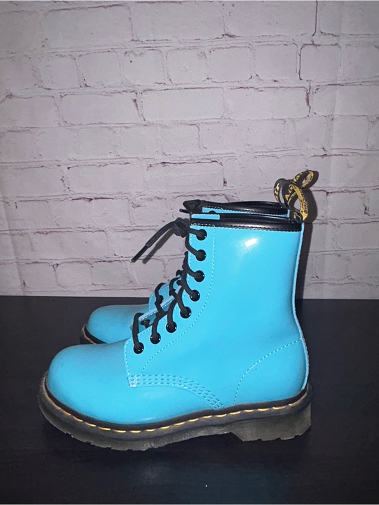 Dr. Martens Shoes - Dr. Martens 1460 PATENT LEATHER LACE UP BOOTS women’s size 6